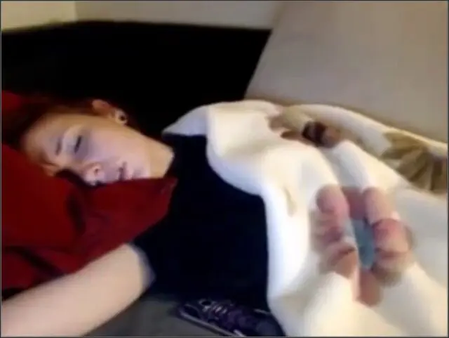 cute redhead fingers to orgasm